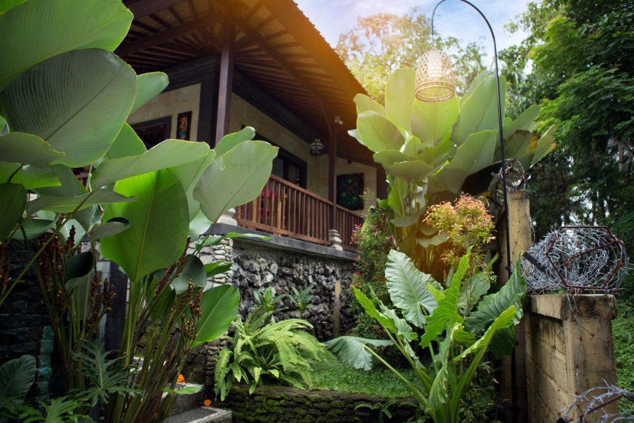 Ayu Duwur Beji Hotel Ubud  Exterior photo